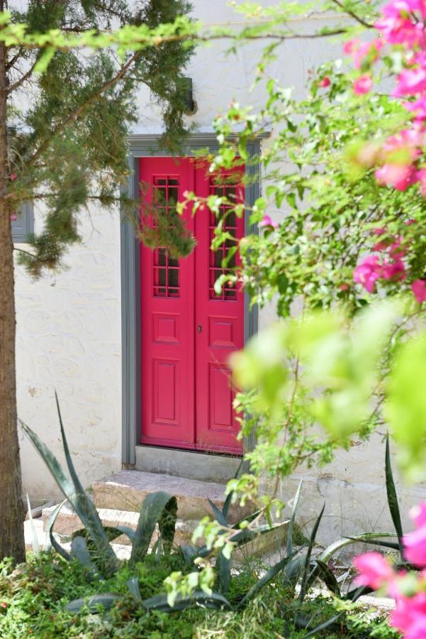 Douskos Porta Rossa * Hydra (Saronic Islands)